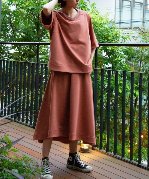 AVIE（アビィ）の「ミニ裏毛ラグランスリーブトツプス（Tシャツ/カットソー・レディース・オフホワイト/レンガ/ブラック・38）」の16枚目の写真