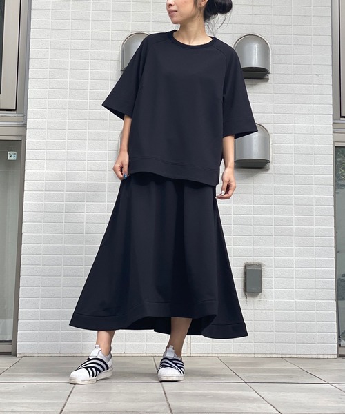 AVIE（アビィ）の「ミニ裏毛ラグランスリーブトツプス（Tシャツ/カットソー・レディース・オフホワイト/レンガ/ブラック・38）」の20枚目の写真