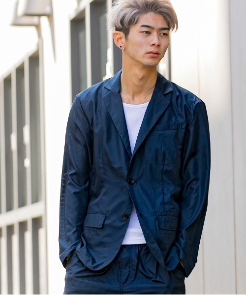 Beno（ビーノ）の「クールエアーベント / スタイリッシュ コンパクト ライト テーラード ジャケット（テーラードジャケット・メンズ・ブラック/ネイビー・LL/M/L）」の4枚目の写真