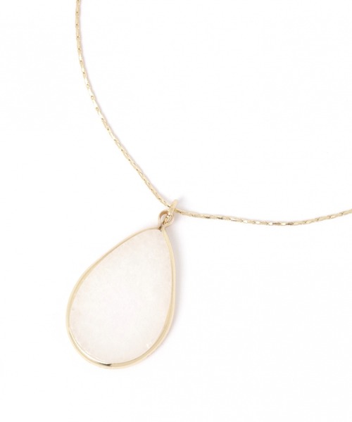 BAYFLOW（ベイフロー）の「テンネンセキペンダント（ネックレス・レディース・ホワイト/ライトオリーブ・FREE）」の5枚目の写真