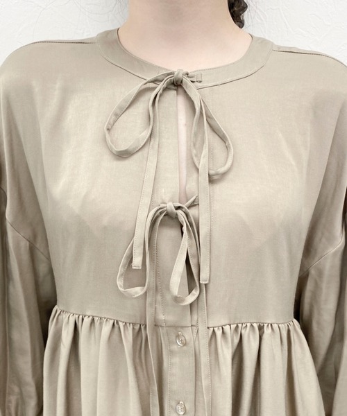 EPIMI E'PIMMY（エピミエピミー）の「3wayティアードチュニックブラウス（シャツ/ブラウス・レディース・ベージュ/ブラック/オフホワイト/グレー系その他・MEDIUM）」の22枚目の写真