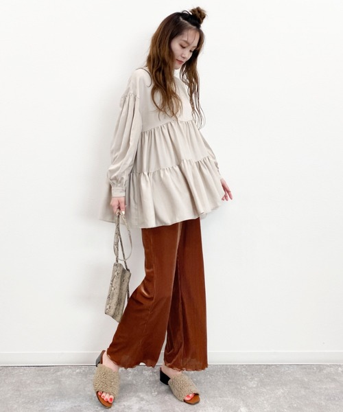 EPIMI E'PIMMY（エピミエピミー）の「3wayティアードチュニックブラウス（シャツ/ブラウス・レディース・ベージュ/ブラック/オフホワイト/グレー系その他・MEDIUM）」の21枚目の写真