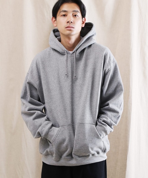 GILDAN(ギルダン)の「GILDAN / ギルダン USAオーバーサイズ ロングスリーブ プルオーバー パーカー / 裏起毛(パーカー・メンズ・ホワイト/ブラック/ダークグリーン/パープル/ネイビー/レッド/ピンク/イエロー/オレンジ/インディゴブルー/サンドベージュ/ヘザーグレー/杢グレー/グリーン系その他/ブルー系その他/マルーン/ロイヤルブルー/チャコール/グリーン系その他2・SMALL/MEDIUM/LARGE/X-LARGE)」の4枚目の写真