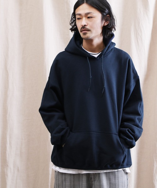 GILDAN(ギルダン)の「GILDAN / ギルダン USAオーバーサイズ ロングスリーブ プルオーバー パーカー / 裏起毛(パーカー・メンズ・ホワイト/ブラック/ダークグリーン/パープル/ネイビー/レッド/ピンク/イエロー/オレンジ/インディゴブルー/サンドベージュ/ヘザーグレー/杢グレー/グリーン系その他/ブルー系その他/マルーン/ロイヤルブルー/チャコール/グリーン系その他2・SMALL/MEDIUM/LARGE/X-LARGE)」の10枚目の写真