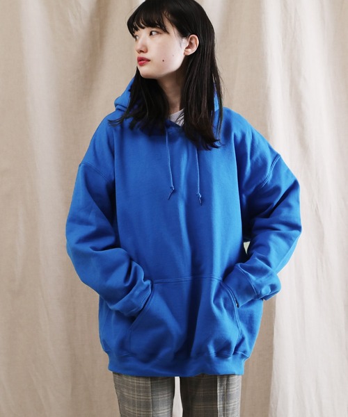 GILDAN(ギルダン)の「GILDAN / ギルダン USAオーバーサイズ ロングスリーブ プルオーバー パーカー / 裏起毛(パーカー・メンズ・ホワイト/ブラック/ダークグリーン/パープル/ネイビー/レッド/ピンク/イエロー/オレンジ/インディゴブルー/サンドベージュ/ヘザーグレー/杢グレー/グリーン系その他/ブルー系その他/マルーン/ロイヤルブルー/チャコール/グリーン系その他2・SMALL/MEDIUM/LARGE/X-LARGE)」の13枚目の写真