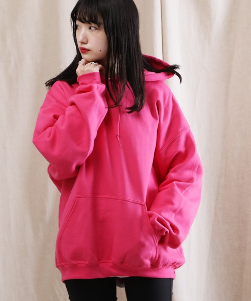 GILDAN(ギルダン)の「GILDAN / ギルダン USAオーバーサイズ ロングスリーブ プルオーバー パーカー / 裏起毛(パーカー・メンズ・ホワイト/ブラック/ダークグリーン/パープル/ネイビー/レッド/ピンク/イエロー/オレンジ/インディゴブルー/サンドベージュ/ヘザーグレー/杢グレー/グリーン系その他/ブルー系その他/マルーン/ロイヤルブルー/チャコール/グリーン系その他2・SMALL/MEDIUM/LARGE/X-LARGE)」の16枚目の写真