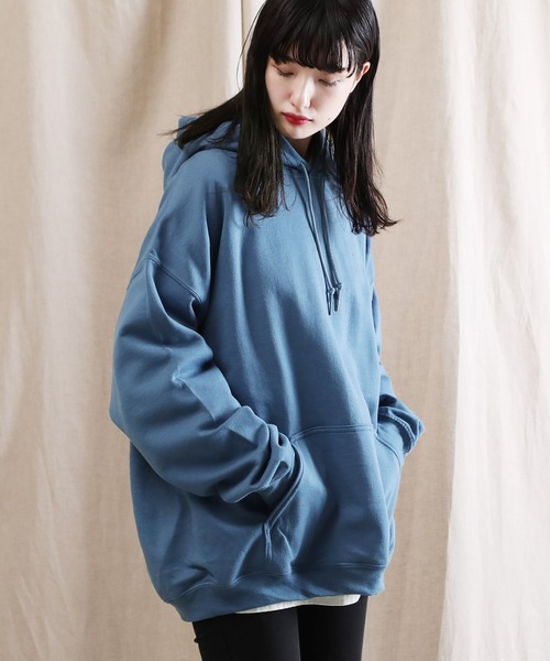 GILDAN(ギルダン)の「GILDAN / ギルダン USAオーバーサイズ ロングスリーブ プルオーバー パーカー / 裏起毛(パーカー・メンズ・ホワイト/ブラック/ダークグリーン/パープル/ネイビー/レッド/ピンク/イエロー/オレンジ/インディゴブルー/サンドベージュ/ヘザーグレー/杢グレー/グリーン系その他/ブルー系その他/マルーン/ロイヤルブルー/チャコール/グリーン系その他2・SMALL/MEDIUM/LARGE/X-LARGE)」の11枚目の写真