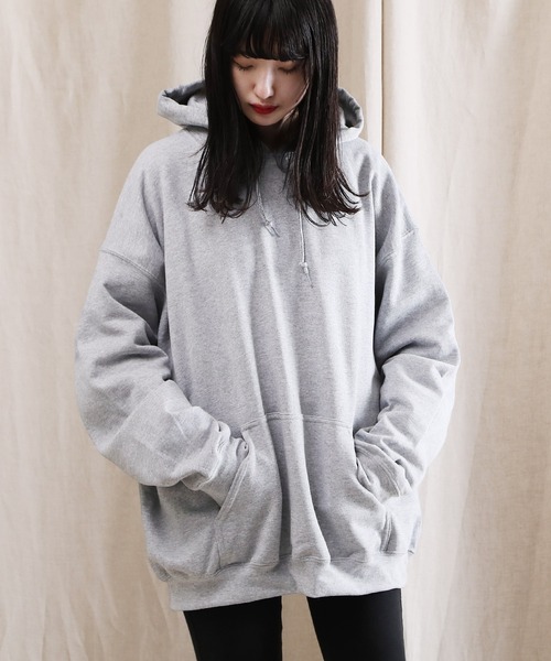 GILDAN(ギルダン)の「GILDAN / ギルダン USAオーバーサイズ ロングスリーブ プルオーバー パーカー / 裏起毛(パーカー・メンズ・ホワイト/ブラック/ダークグリーン/パープル/ネイビー/レッド/ピンク/イエロー/オレンジ/インディゴブルー/サンドベージュ/ヘザーグレー/杢グレー/グリーン系その他/ブルー系その他/マルーン/ロイヤルブルー/チャコール/グリーン系その他2・SMALL/MEDIUM/LARGE/X-LARGE)」の3枚目の写真