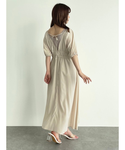 SLURR（スラ―）の「シャーリングバックリボンフレアワンピース（ワンピース・レディース・その他8/ブラック・FREE）」の3枚目の写真