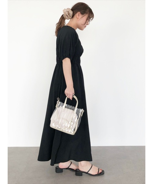 SLURR（スラ―）の「シャーリングバックリボンフレアワンピース（ワンピース・レディース・その他8/ブラック・FREE）」の17枚目の写真