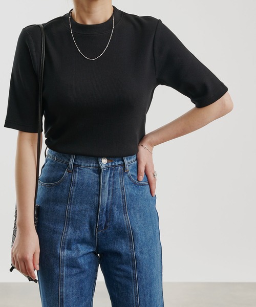 COLONY 2139(コロニートゥーワンスリーナイン)の「ギザコットンリブ5分袖Tシャツ(Tシャツ/カットソー・レディース・ブラック/ブルー/オフホワイト・SMALL/MEDIUM/LARGE)」の2枚目の写真