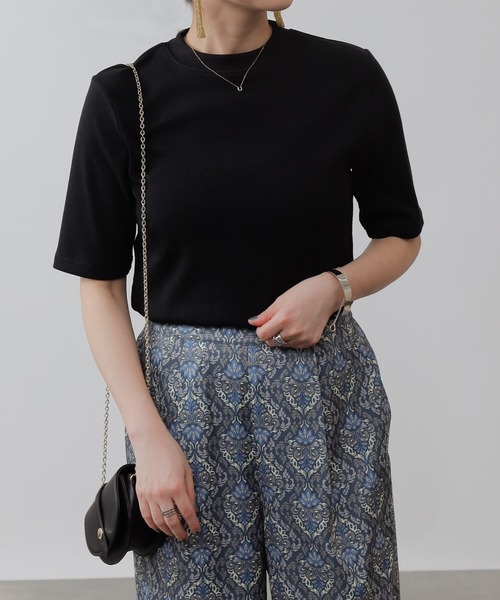 COLONY 2139(コロニートゥーワンスリーナイン)の「ギザコットンリブ5分袖Tシャツ(Tシャツ/カットソー・レディース・ブラック/ブルー/オフホワイト・SMALL/MEDIUM/LARGE)」の5枚目の写真