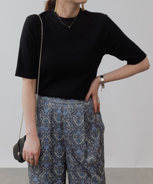 COLONY 2139(コロニートゥーワンスリーナイン)の「ギザコットンリブ5分袖Tシャツ(Tシャツ/カットソー・レディース・ブラック/ブルー/オフホワイト・SMALL/MEDIUM/LARGE)」の9枚目の写真