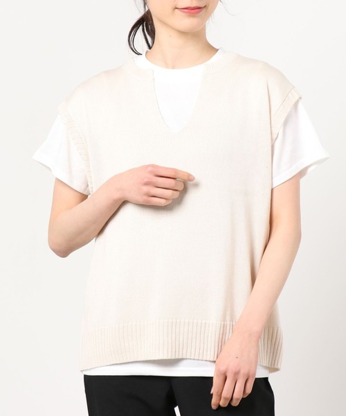 NAVY(ネイビー)の「キーネックベスト 半袖Tシャツ アンサンプル(Tシャツ/カットソー・レディース・ライトグレー/サックスブルー/アイボリー・フリー)」の2枚目の写真