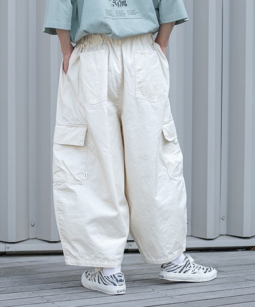 Perushu(ペルーシュ)の「スーパーワイドミリタリーパンツ(その他パンツ・メンズ・オフホワイト/カーキ・SMALL/MEDIUM/LARGE)」の4枚目の写真