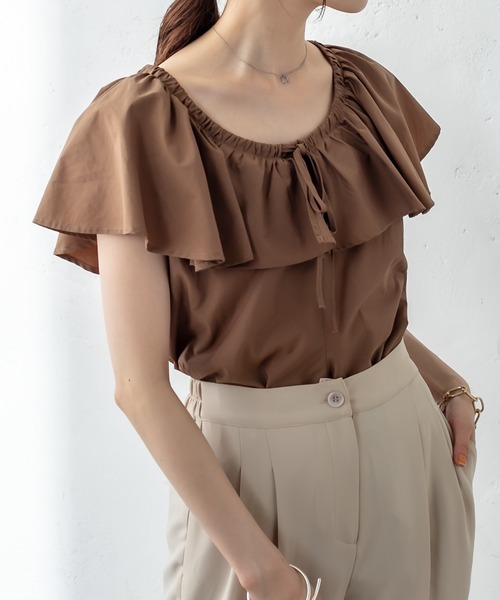 mystic(ミスティック)の「ノースリラッフルブラウス(シャツ/ブラウス・レディース・オフホワイト/ブラック/ブラウン・FREE)」の3枚目の写真