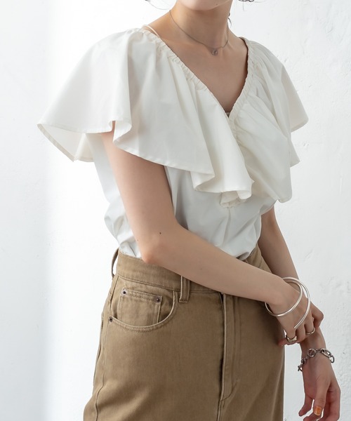 mystic(ミスティック)の「ノースリラッフルブラウス(シャツ/ブラウス・レディース・オフホワイト/ブラック/ブラウン・FREE)」の21枚目の写真