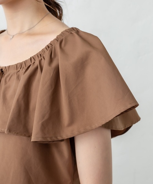 mystic(ミスティック)の「ノースリラッフルブラウス(シャツ/ブラウス・レディース・オフホワイト/ブラック/ブラウン・FREE)」の7枚目の写真