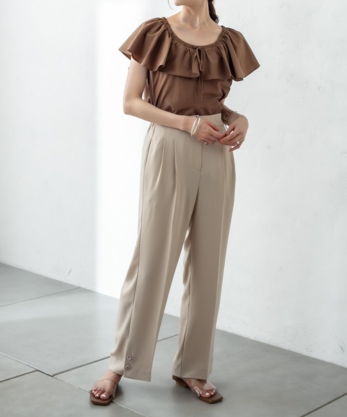 mystic(ミスティック)の「ノースリラッフルブラウス(シャツ/ブラウス・レディース・オフホワイト/ブラック/ブラウン・FREE)」の5枚目の写真