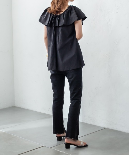 mystic(ミスティック)の「ノースリラッフルブラウス(シャツ/ブラウス・レディース・オフホワイト/ブラック/ブラウン・FREE)」の10枚目の写真