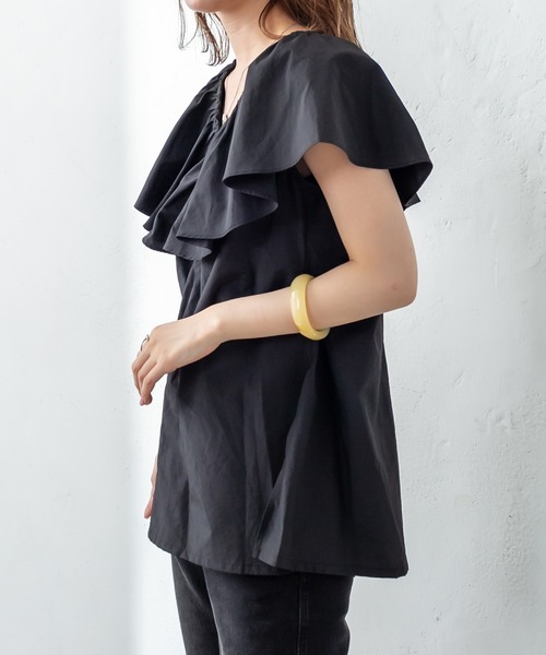 mystic(ミスティック)の「ノースリラッフルブラウス(シャツ/ブラウス・レディース・オフホワイト/ブラック/ブラウン・FREE)」の15枚目の写真