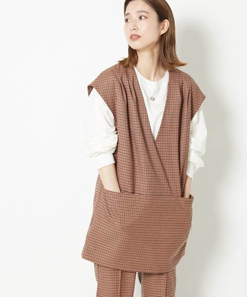 CIAOPANIC（チャオパニック）の「Vネックショルダータックジレ/セットアップ着用可能（ベスト・レディース・ブラウン/ピンク/グリーン・FREE）」の18枚目の写真