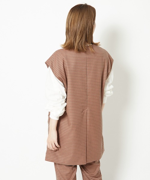 CIAOPANIC（チャオパニック）の「Vネックショルダータックジレ/セットアップ着用可能（ベスト・レディース・ブラウン/ピンク/グリーン・FREE）」の22枚目の写真