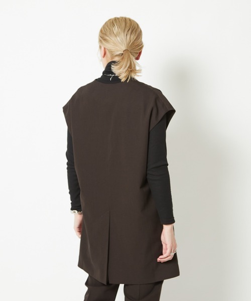 CIAOPANIC（チャオパニック）の「Vネックショルダータックジレ/セットアップ着用可能（ベスト・レディース・ブラウン/ピンク/グリーン・FREE）」の8枚目の写真