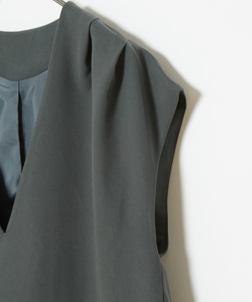 CIAOPANIC（チャオパニック）の「Vネックショルダータックジレ/セットアップ着用可能（ベスト・レディース・ブラウン/ピンク/グリーン・FREE）」の13枚目の写真