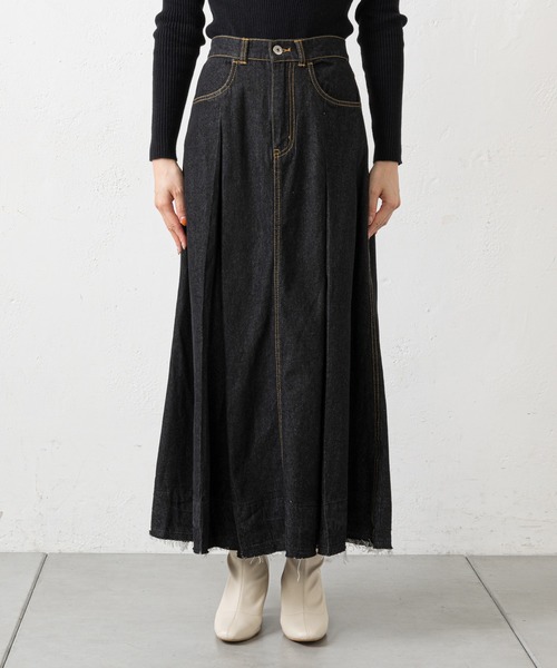 prose verse(プロズヴェール)の「インバーテッドプリーツデニムフレアスカート(デニムスカート・レディース・ブラック/ブルー・MEDIUM)」の9枚目の写真