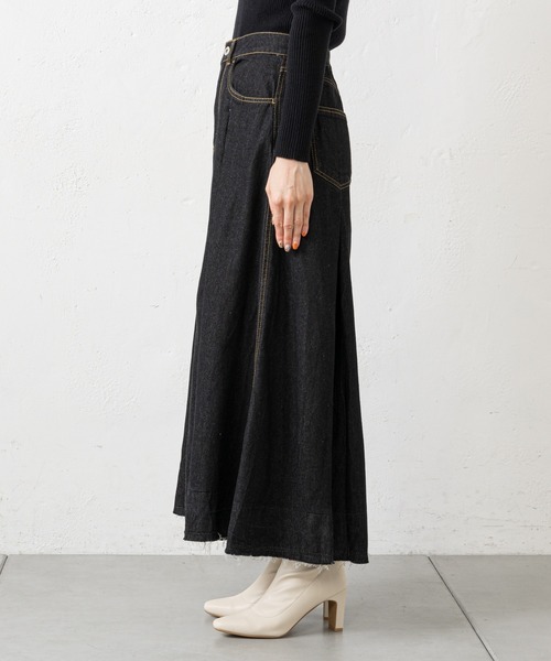 prose verse(プロズヴェール)の「インバーテッドプリーツデニムフレアスカート(デニムスカート・レディース・ブラック/ブルー・MEDIUM)」の21枚目の写真