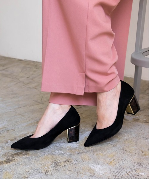 RANDA（ランダ）の「ストレスフリー/デザインヒールポインテッドトゥパンプス（パンプス・レディース・ブラック/アイボリー/ダークベージュ・23/22.5/23.5/24/24.5/25/25.5/22）」の6枚目の写真