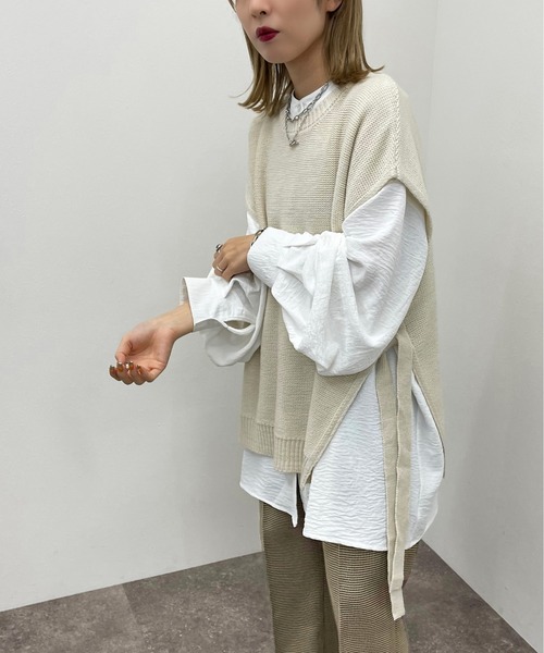 apres jour mignon（アプレジュールミニョン）の「サイドリボンニットベスト【ZOZOTOWN限定アイテム】（ベスト・レディース・ブラック/ライトベージュ/アイボリー・X-LARGE/フリー）」の6枚目の写真