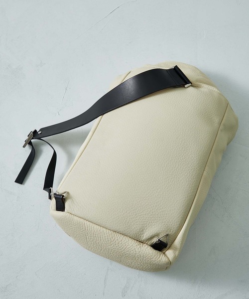 CITY TOKYO（シティトウキョウ）の「ロールトップバックパック（ショルダーバッグ・メンズ・ブラック/ホワイト・FREE）」の17枚目の写真