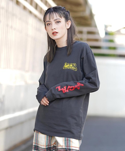 X-girl(エックスガール)の「FLOWERS LOGO L/S TEE(Tシャツ/カットソー・レディース・ベージュ/ホワイト/チャコール・S/XL/M/L)」の17枚目の写真