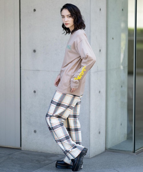 X-girl(エックスガール)の「FLOWERS LOGO L/S TEE(Tシャツ/カットソー・レディース・ベージュ/ホワイト/チャコール・S/XL/M/L)」の20枚目の写真