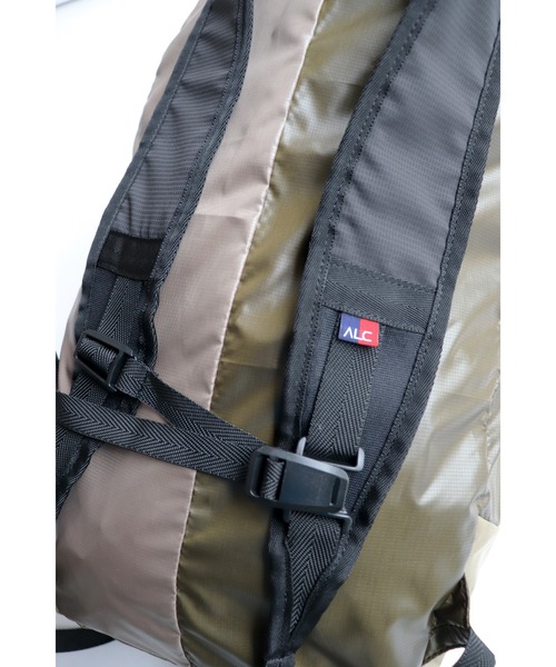 AlexanderLeeChang（アレキサンダーリーチャン）の「AlexanderLeeChang/アレキサンダーリーチャン 5050 POCKETABLE DAYPAC（バックパック/リュック・メンズ・グレー/ブルー/ネイビー・ONE SIZE）」の4枚目の写真