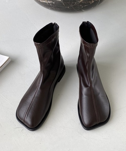 SMILE ORCHID（スマイルオーキッド）の「ワイドスクエアトゥショートブーツ（ブーツ・レディース・ブラック/ブラウン・38/39/37）」の2枚目の写真