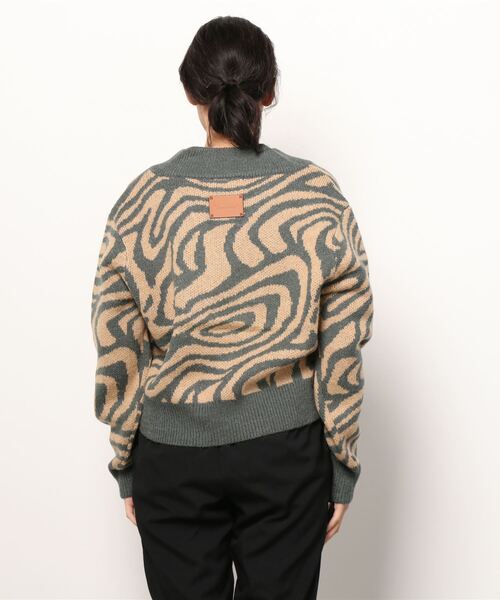 MAISON SCOTCH(メゾンスコッチ)の「Vネックデザインニット【163837】(ニット/セーター・レディース・ブラック系その他・X-SMALL/SMALL)」の7枚目の写真