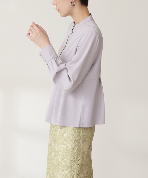 N.（N. Natural Beauty Basic）（エヌエヌナチュラルビューティーベーシック）の「◆ゴールドボタンペプラムブラウス（シャツ/ブラウス・レディース・パープル/オフホワイト/オレンジ・MEDIUM）」の6枚目の写真