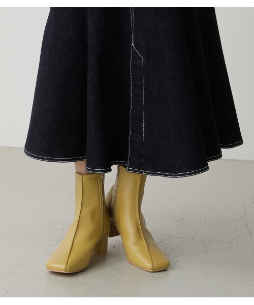 AZUL by moussy（アズールバイマウジー）の「CENTER SEAM SQUARE BOOTS/センターシームスクエアブーツ（ブーツ・レディース・アイボリー/イエロー/ブラック・LARGE/MEDIUM/SMALL）」の22枚目の写真