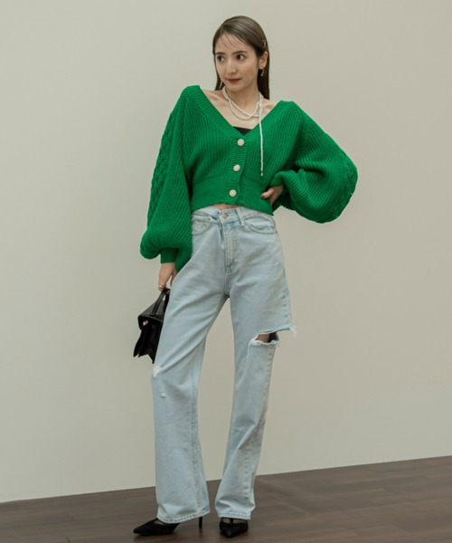 VIOLETTA(ヴィオレッタ)の「バルーンスリーブショートニットカーディガン(ニット/セーター・レディース・グレイッシュベージュ/ブラック/グリーン・FREE)」の8枚目の写真