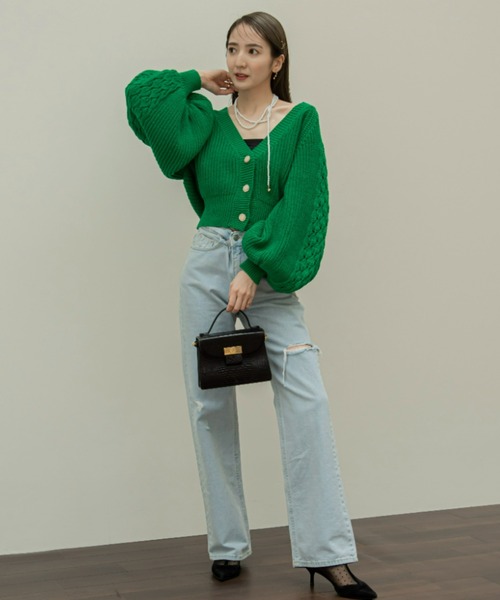 VIOLETTA(ヴィオレッタ)の「バルーンスリーブショートニットカーディガン(ニット/セーター・レディース・グレイッシュベージュ/ブラック/グリーン・FREE)」の9枚目の写真