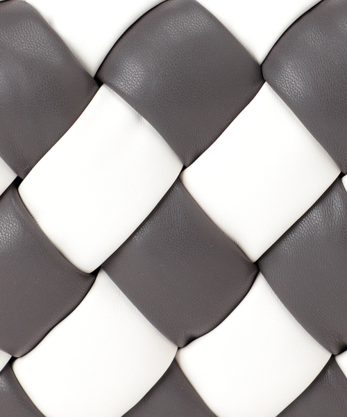 JW PEI（ジェイダブリューペイ）の「JW PEI Maze Bag（ショルダーバッグ・レディース・ブラック/ホワイト/カーキ/グレー・FREE）」の18枚目の写真