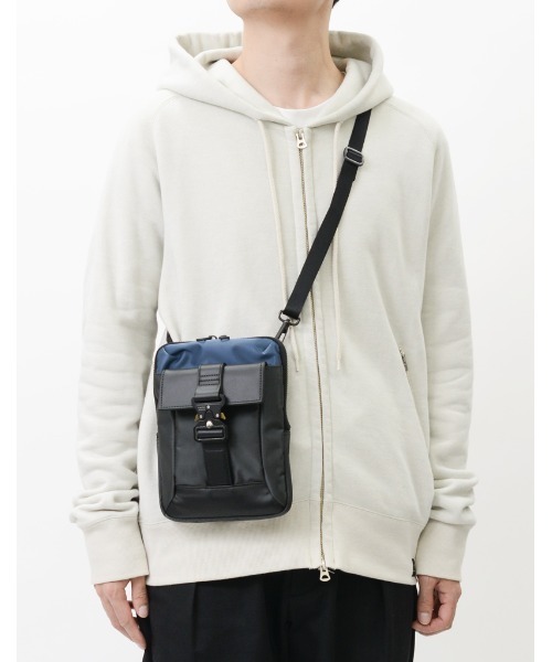 master-piece(マスターピース)の「master-piece / confi nylon ver. ショルダーバッグ / 02750-n(ショルダーバッグ・メンズ・ベージュ/イエロー/ネイビー/ブラック/グレー・FREE)」の12枚目の写真