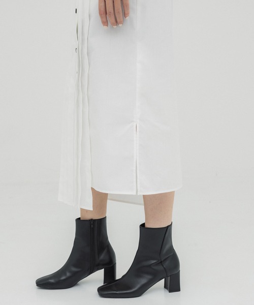 UNITED TOKYO（ユナイテッドトウキョウ）の「バーティカルタックシャツ