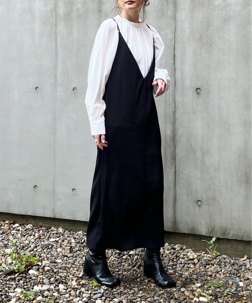 y/m by Yukie(イムバイユキエ)の「スタンドカラーギャザーチュニック(シャツ/ブラウス・レディース・ブラック/オフホワイト/カーキ・FREE)」の10枚目の写真