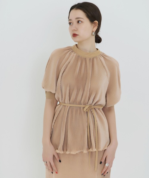 TINA:JOJUN(ティーナジョジュン)の「プリーツ ボリュームブラウス TINA:JOJUN(シャツ/ブラウス・レディース・ピンクベージュ/ブルーグレー・M)」の3枚目の写真