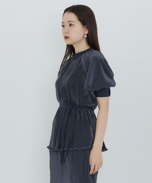 TINA:JOJUN(ティーナジョジュン)の「プリーツ ボリュームブラウス TINA:JOJUN(シャツ/ブラウス・レディース・ピンクベージュ/ブルーグレー・M)」の13枚目の写真