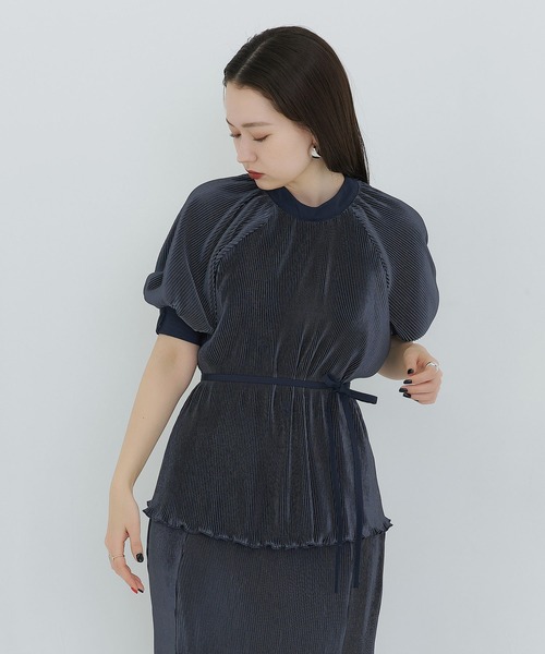 TINA:JOJUN(ティーナジョジュン)の「プリーツ ボリュームブラウス TINA:JOJUN(シャツ/ブラウス・レディース・ピンクベージュ/ブルーグレー・M)」の14枚目の写真